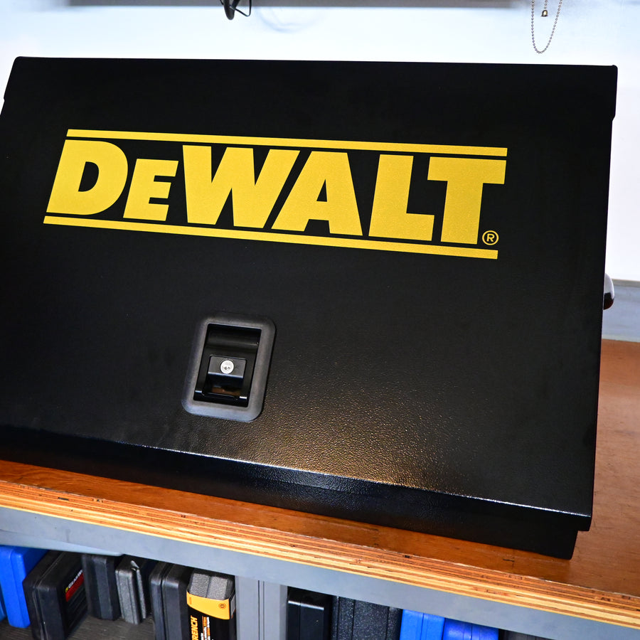 DeWalt 30" x 15" Triangle Toolbox in Black